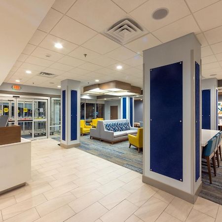 Holiday Inn Express & Suites - Harrisonburg University Area By Ihg Екстериор снимка