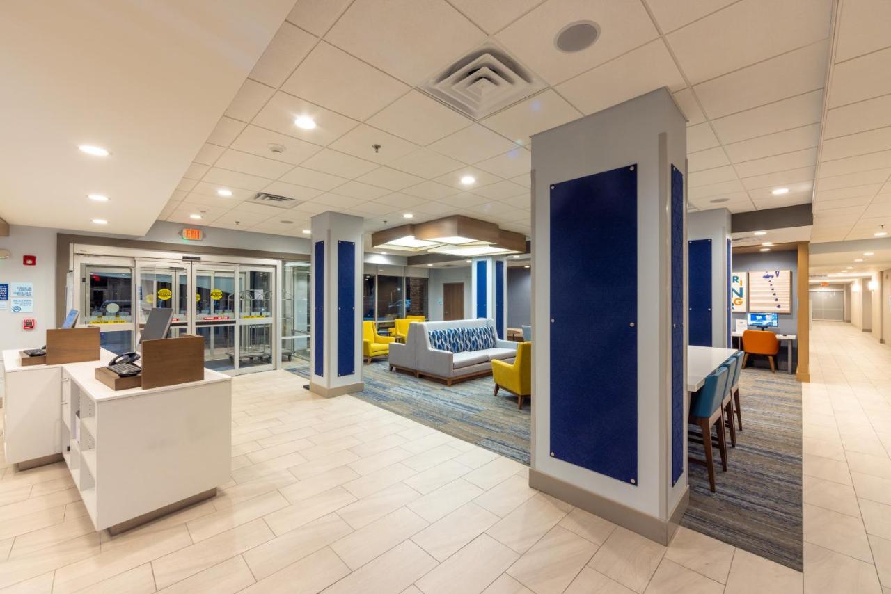 Holiday Inn Express & Suites - Harrisonburg University Area By Ihg Екстериор снимка