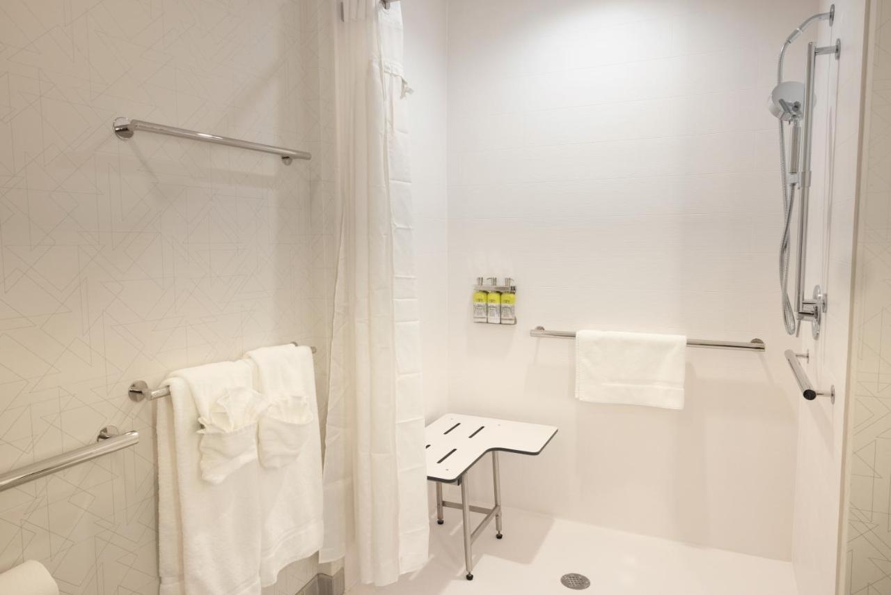 Holiday Inn Express & Suites - Harrisonburg University Area By Ihg Екстериор снимка